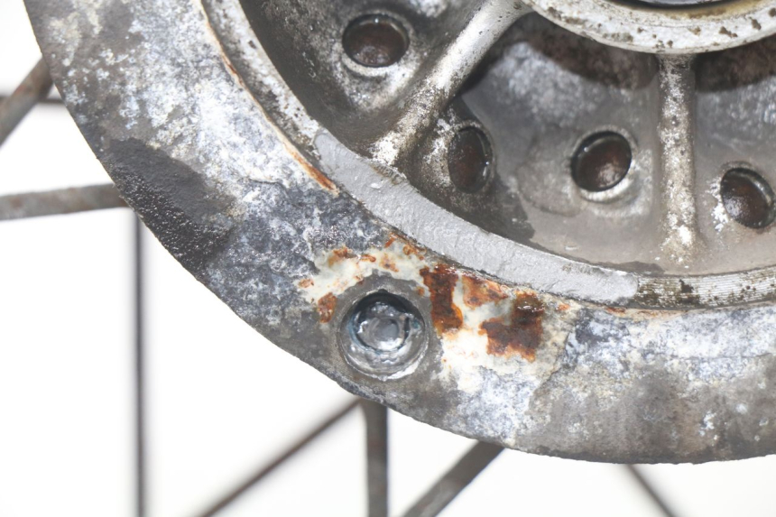 photo de JANTE ARRIERE SUZUKI XF FREEWIND 650 (1997 - 2003) - Détail de la pièce