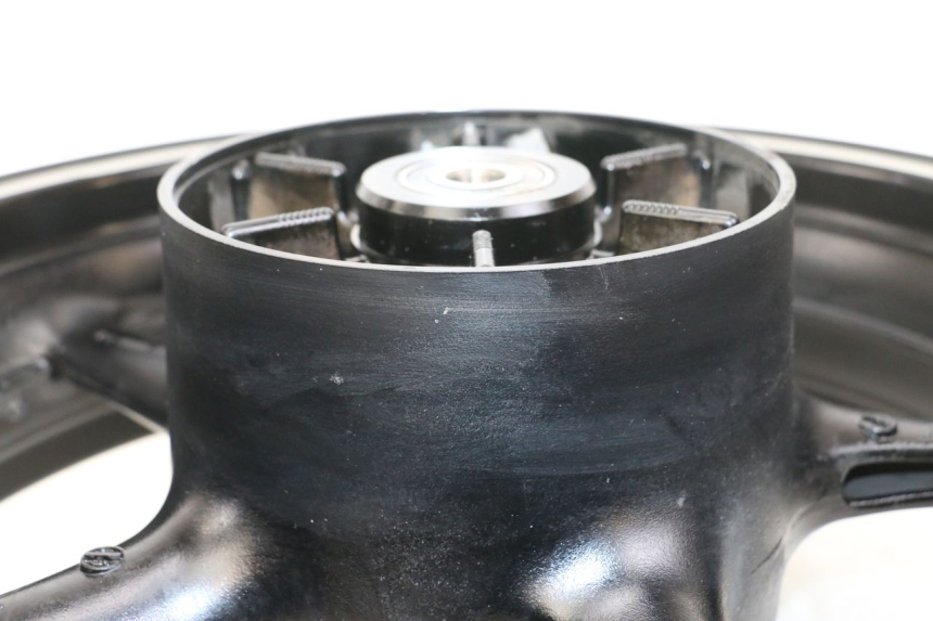 photo de JANTE ARRIERE YAMAHA XJ6 ABS 600 (2008 - 2016) - Autre angle de vue