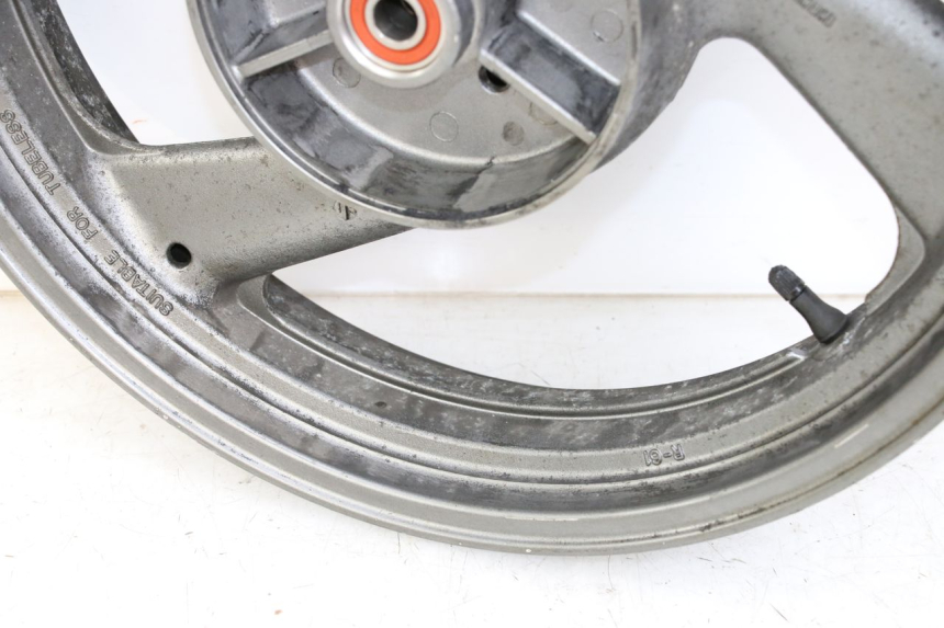 photo de JANTE ARRIERE YAMAHA XJ600 XJ DIVERSION 600 (1992 - 1997) - Autre angle de vue