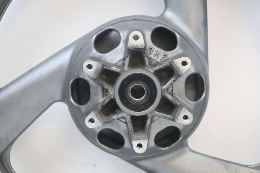 photo de JANTE ARRIERE YAMAHA XJS DIVERSION 600 (1997 - 1999) - Marquages et références