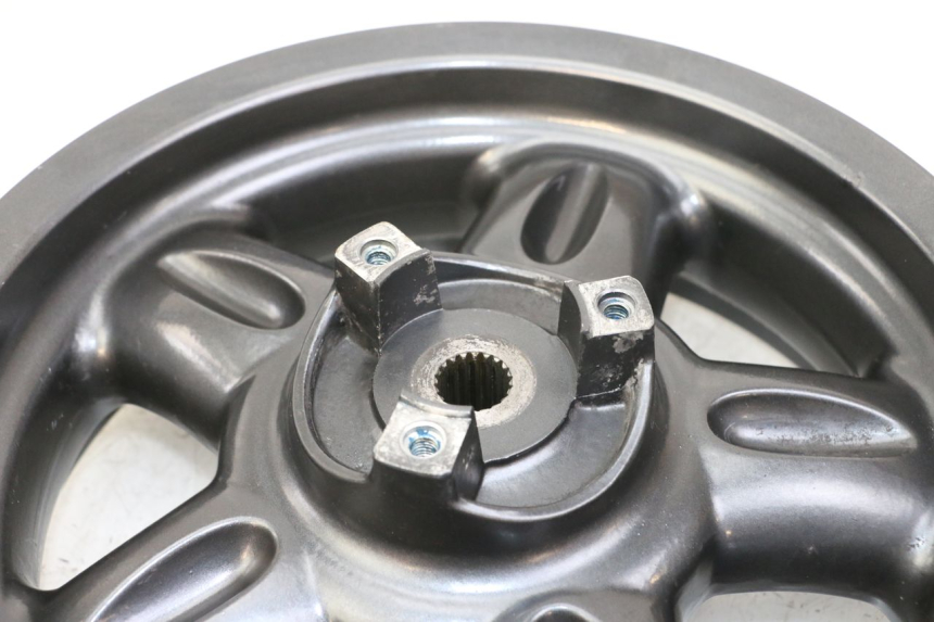 photo de JANTE ARRIERE YAMAHA YP MAJESTY 125 (2007 - 2010) - Détails caractéristiques