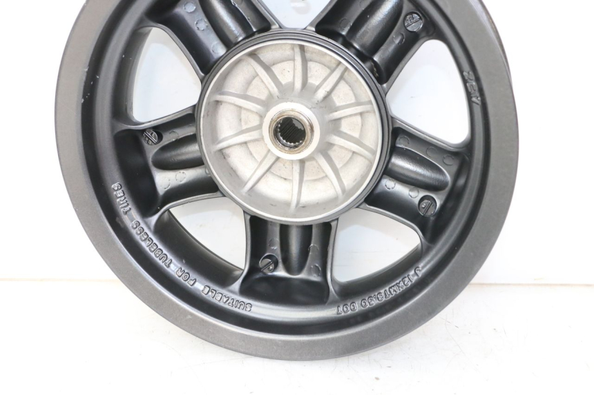 photo de JANTE ARRIERE YAMAHA YP MAJESTY 125 (2007 - 2010) - Zoom état d’usage