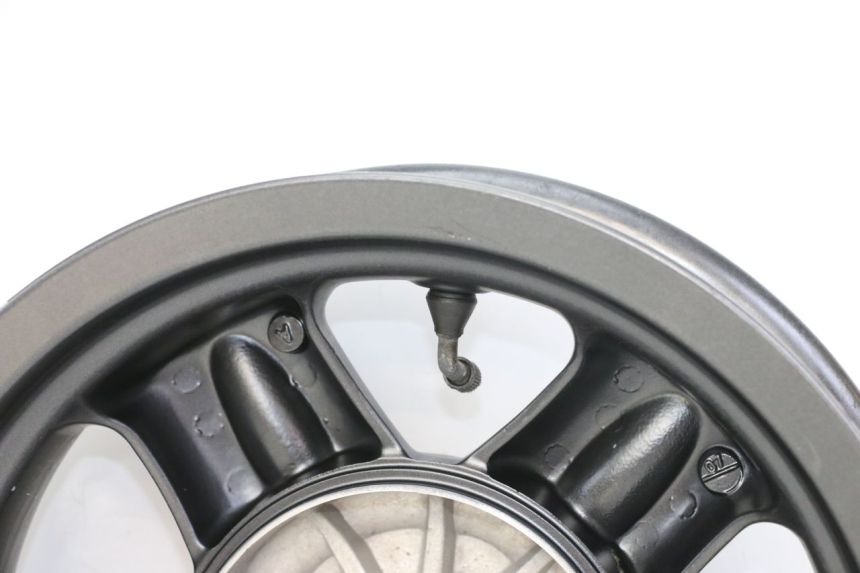 photo de JANTE ARRIERE YAMAHA YP MAJESTY 125 (2007 - 2010) - Autre angle de vue