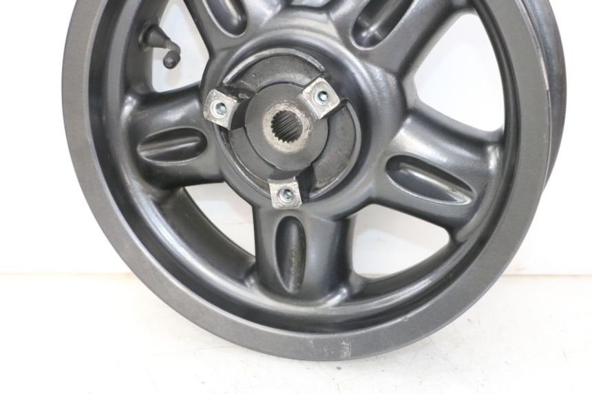 photo de JANTE ARRIERE YAMAHA YP MAJESTY 125 (2007 - 2010) - Vue d’ensemble