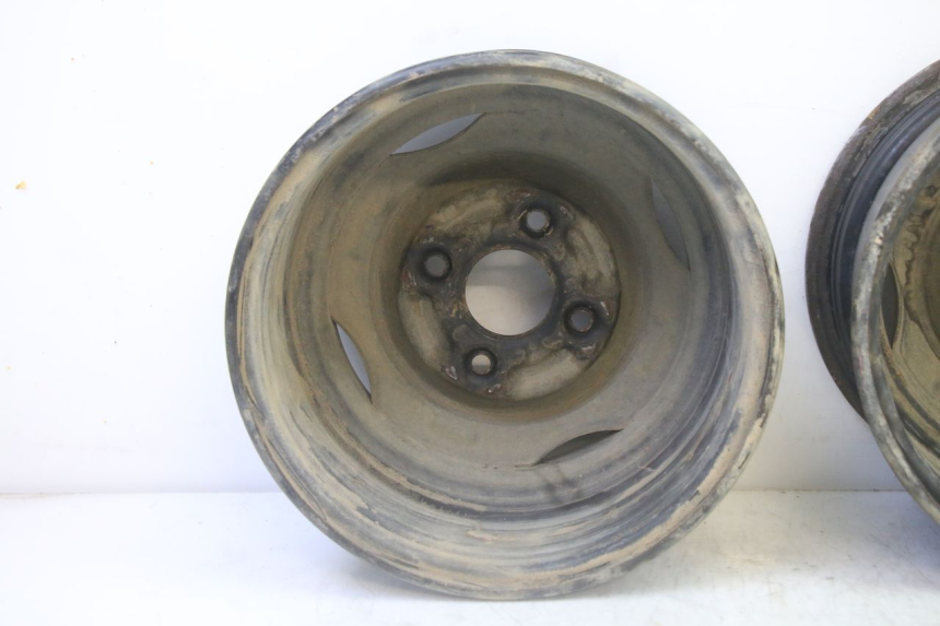 photo de JANTE ARRIERE YAMAHA YFM GRIZZLY 550 (2008 - 2015) - Détails caractéristiques