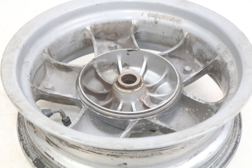 photo de JANTE ARRIERE YAMAHA YP MAJESTY 125 (1998 - 2001) - Zoom état d’usage