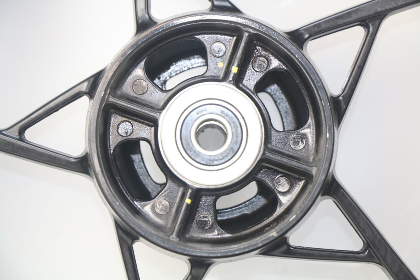 photo de JANTE ARRIERE KAWASAKI Z 650 (2016 - 2019) - Pièce contrôlée