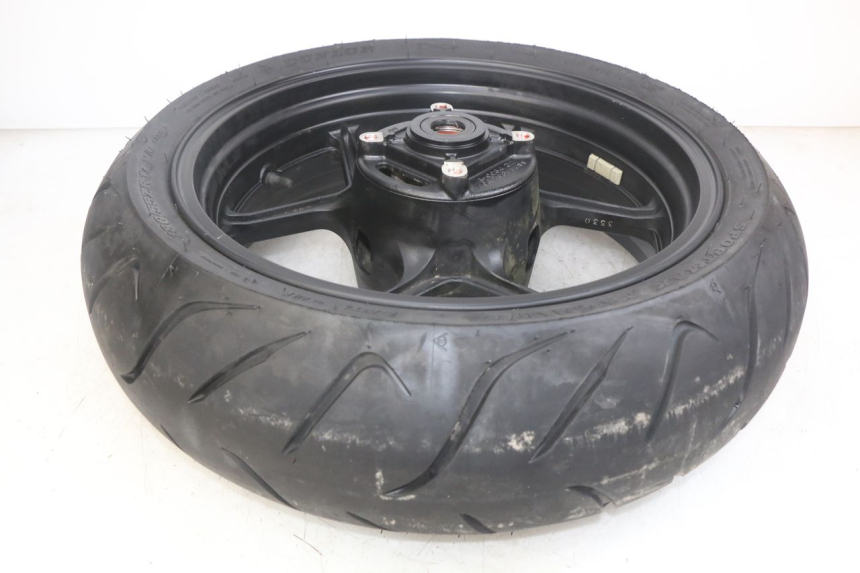 photo de JANTE ARRIERE KAWASAKI Z 750 (2007 - 2013) - Gros plan technique