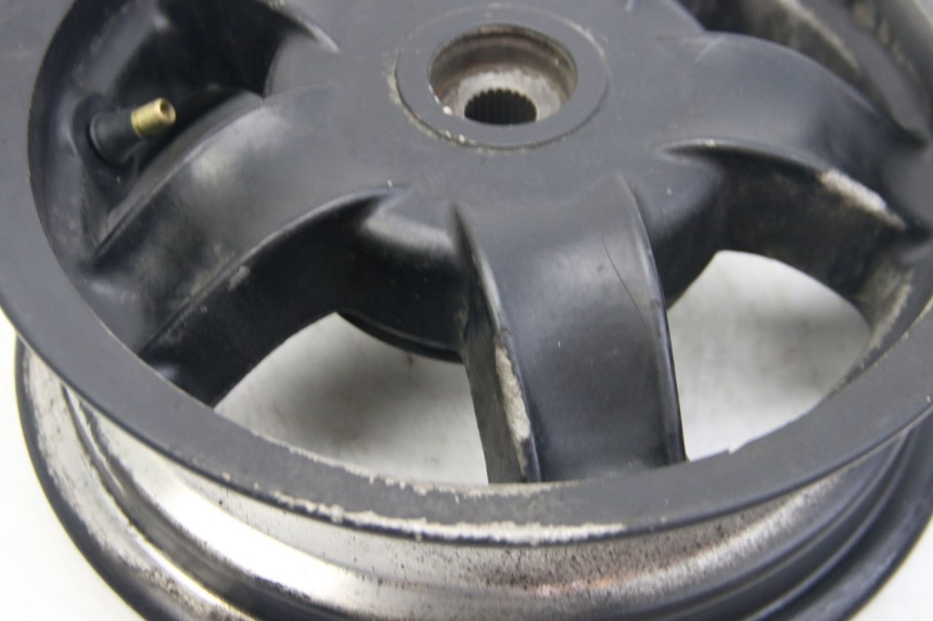 photo de JANTE ARRIERE PIAGGIO ZIP 2T 50 (2009 - 2019) - Focus structure