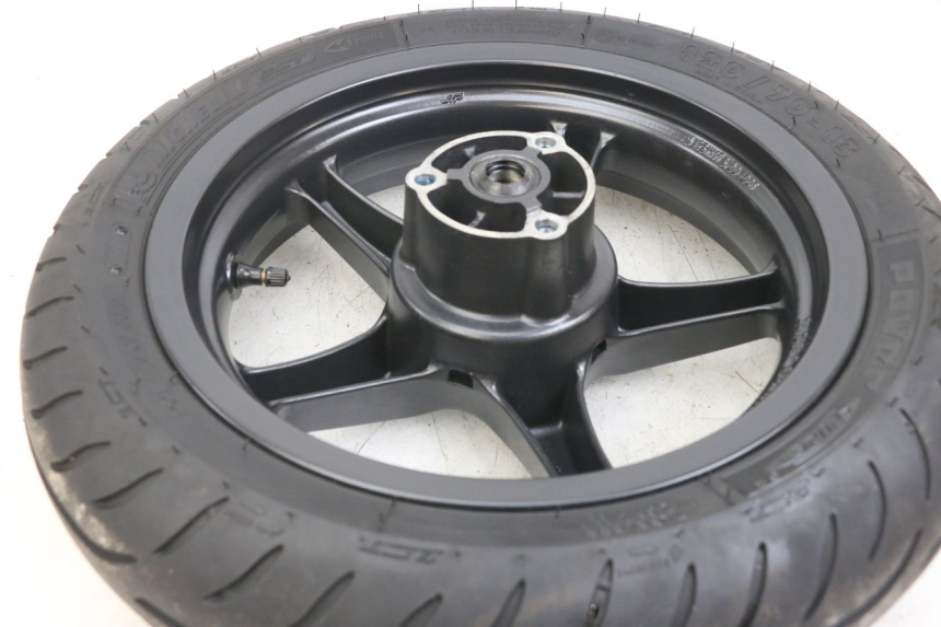 photo de JANTE AVANT YAMAHA AEROX 2T 50 (2013 - 2017) - Gros plan technique