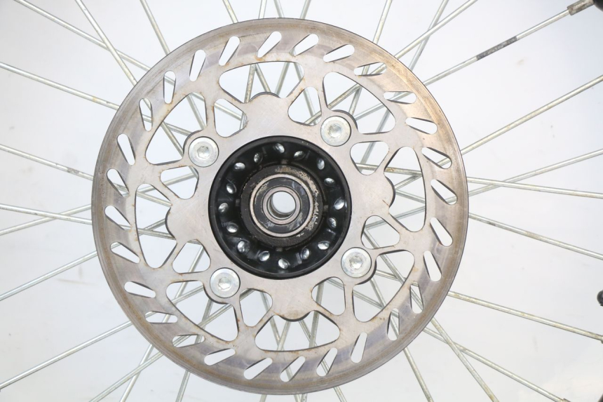 photo de JANTE AVANT ORION AGB37 CRF1 DIRT BIKE 140 - Gros plan technique