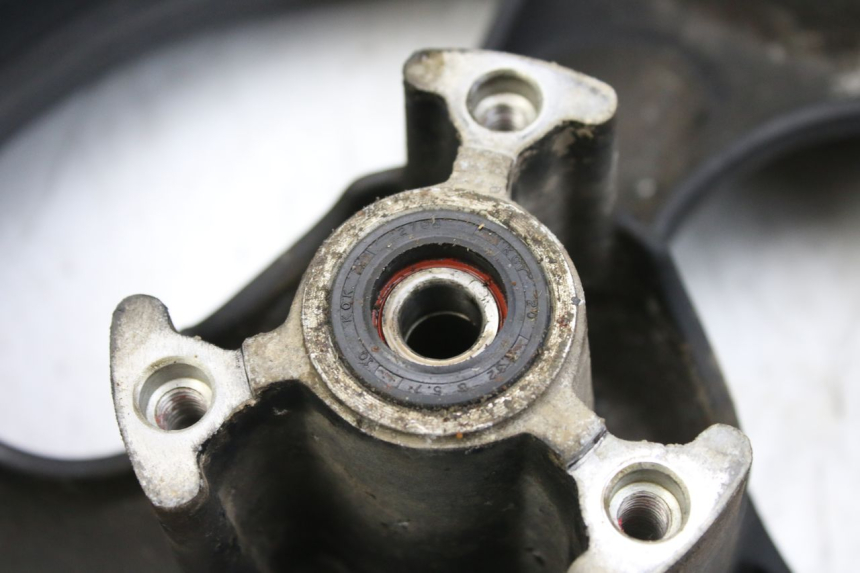 photo de JANTE AVANT KYMCO AGILITY 4T 50 (2005 - 2018) - Points de fixation