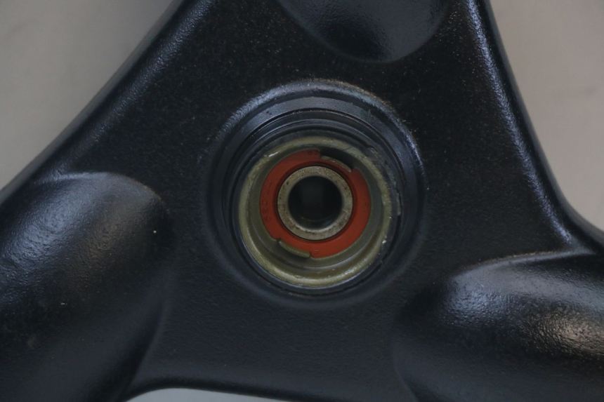 photo de JANTE AVANT KYMCO AGILITY 4T 50 (2018 - 2022) - Gros plan technique