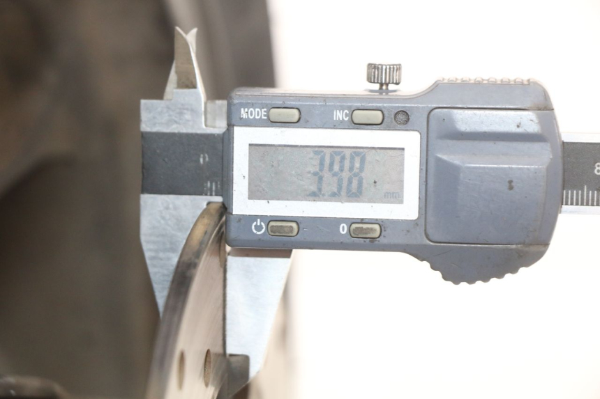 photo de JANTE AVANT KYMCO AGILITY CARRY 50 (2011 - 2020) - Gros plan technique