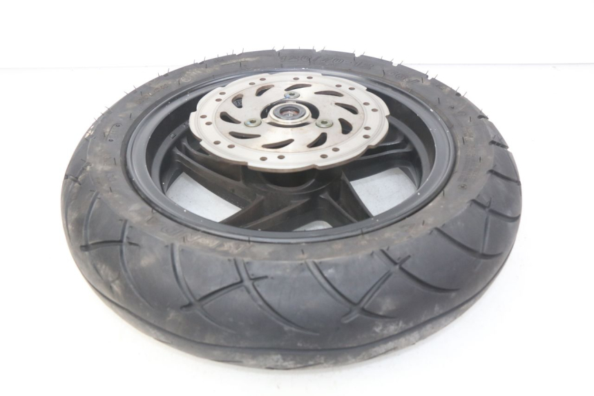 photo de JANTE AVANT KYMCO AGILITY RS 2T 50 (2009 - 2013) - Gros plan technique