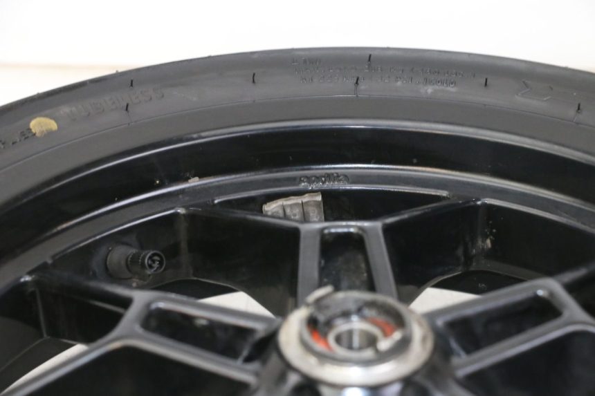 photo de JANTE AVANT APRILIA SR MOTARD 50 (2012 - 2018) - Marquages et références