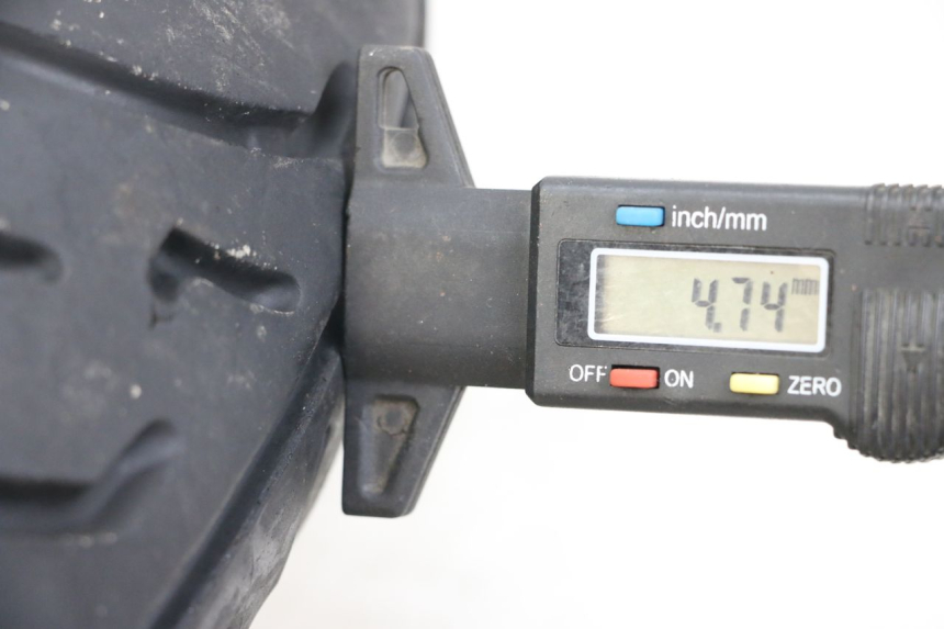 photo de Front wheel rim HYOSUNG GV AQUILA 125 (2000 - 2009) - Autre angle de vue