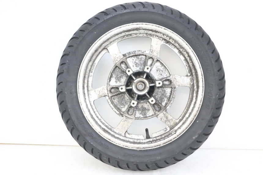 photo de Front wheel rim HYOSUNG GV AQUILA 125 (2000 - 2009) - Gros plan technique