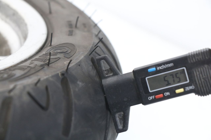 photo de JANTE AVANT APRILIA ATLANTIC 125 (2003 - 2009) - Gros plan technique