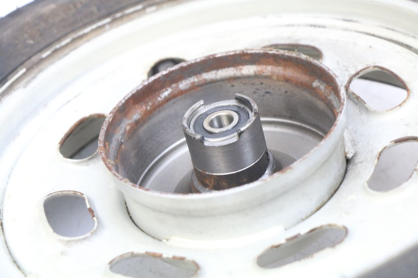 photo de JANTE AVANT TAOTAO BEATBOX 2 50 (2005 - 2017) - Détail de la pièce