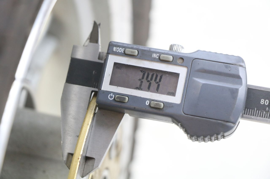 photo de JANTE AVANT BAOTIAN BT 49 QT-9 50 (2006 - 2010) - Zoom état d’usage