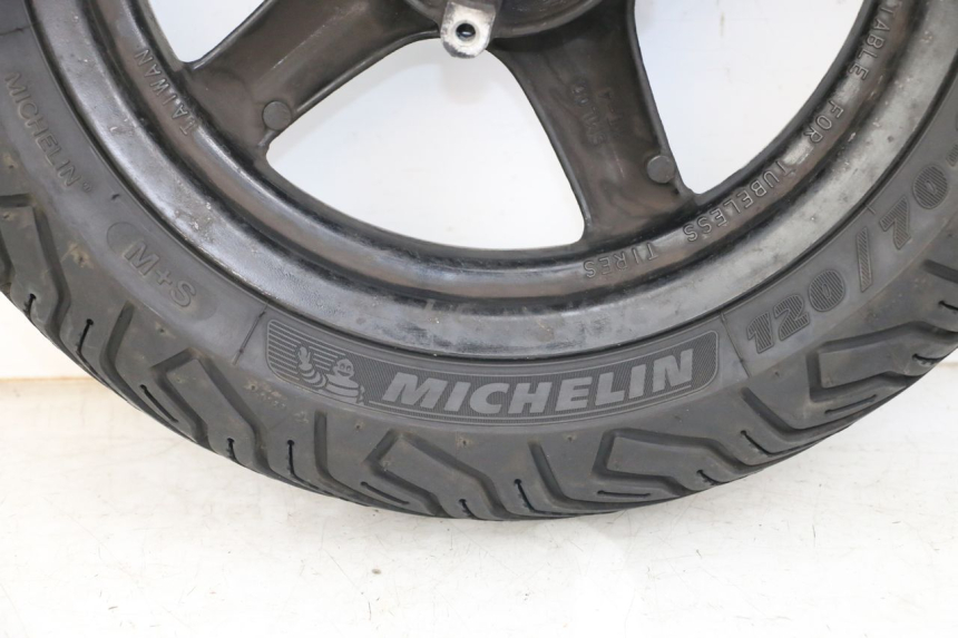 photo de JANTE AVANT YAMAHA BW'S BWS 125 (2010 - 2013) - Vue rapprochée