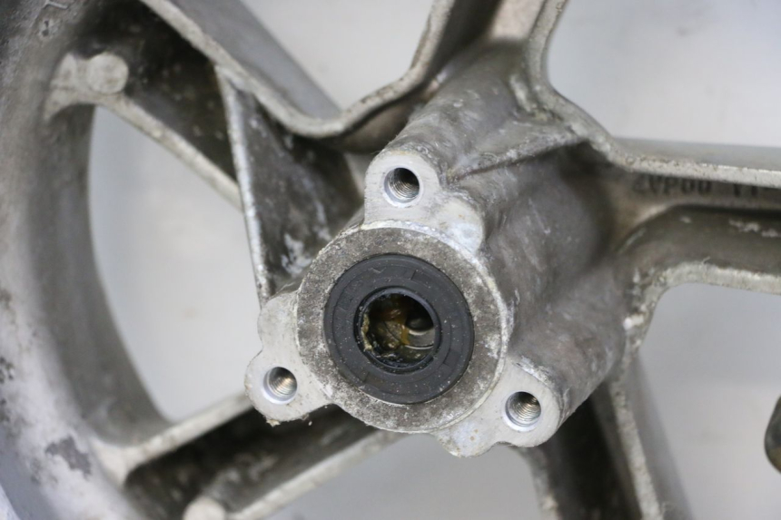 photo de JANTE AVANT YAMAHA BW'S 100 (1999 - 2002) - Points de fixation