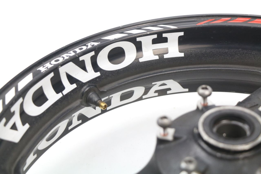 photo de JANTE AVANT HONDA CBR 929 RR FIREBLADE 900 (2000 - 2001) - Points de fixation