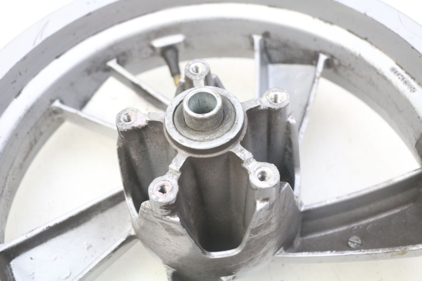 photo de JANTE AVANT PEUGEOT CITYSTAR 125 (2011 - 2017) - Vue rapprochée