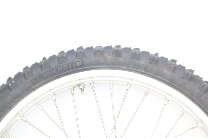 photo de JANTE AVANT HONDA CRF CR-F 450 (2005 - 2008) - Vue rapprochée