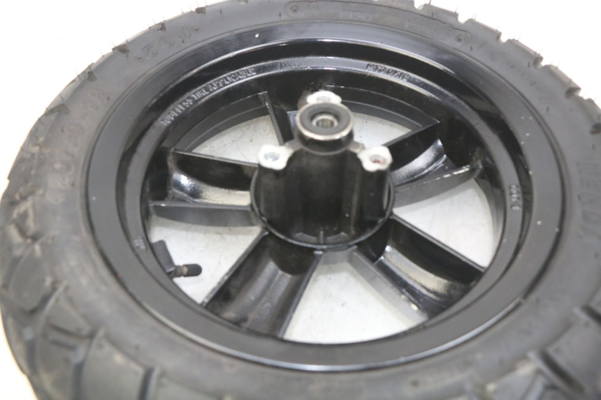 photo de JANTE AVANT SYM CROX 4T 50 (2016 - 2023) - Gros plan technique