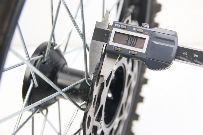 photo de JANTE AVANT CCR DIRT BIKE 125 - Zoom état d’usage