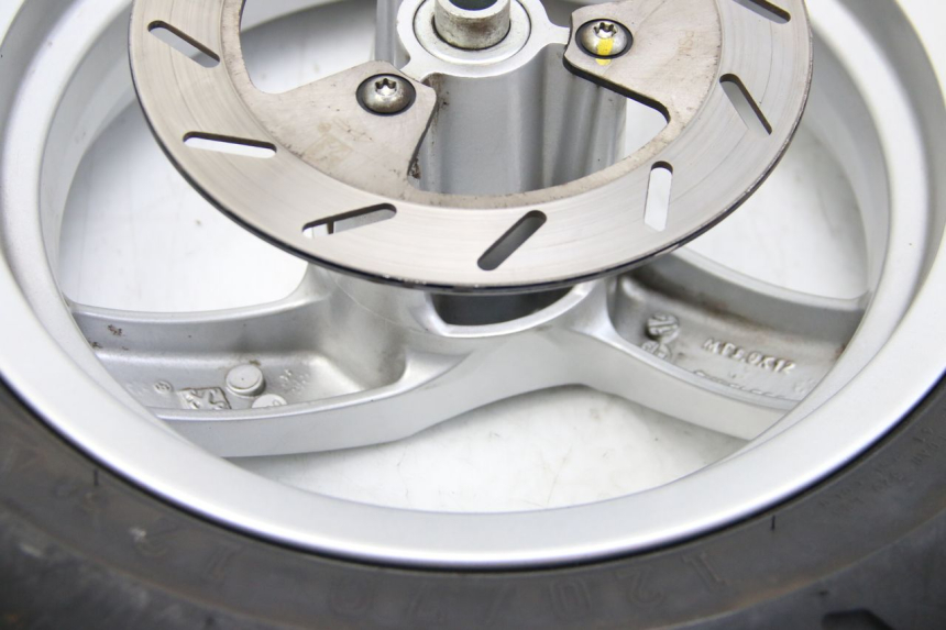 photo de JANTE AVANT PEUGEOT E-VIVACITY 1 (2012 - 2018) - Zoom état d’usage