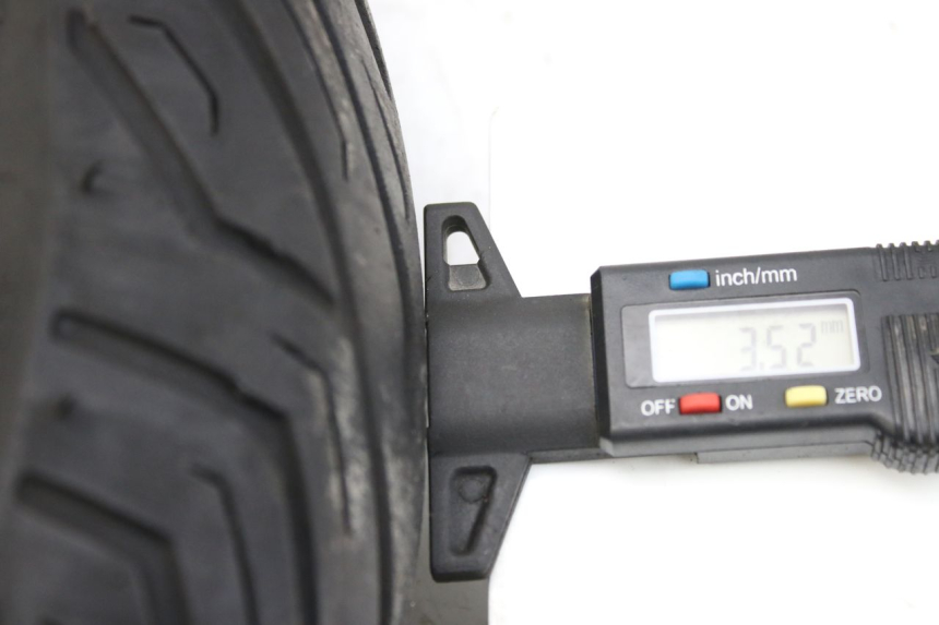 photo de JANTE AVANT PEUGEOT ELYSTAR 50 (2002 - 2014) - Vue rapprochée