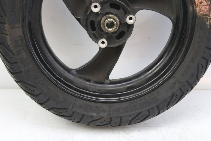 photo de JANTE AVANT PEUGEOT ELYSTAR 50 (2002 - 2014) - Gros plan technique