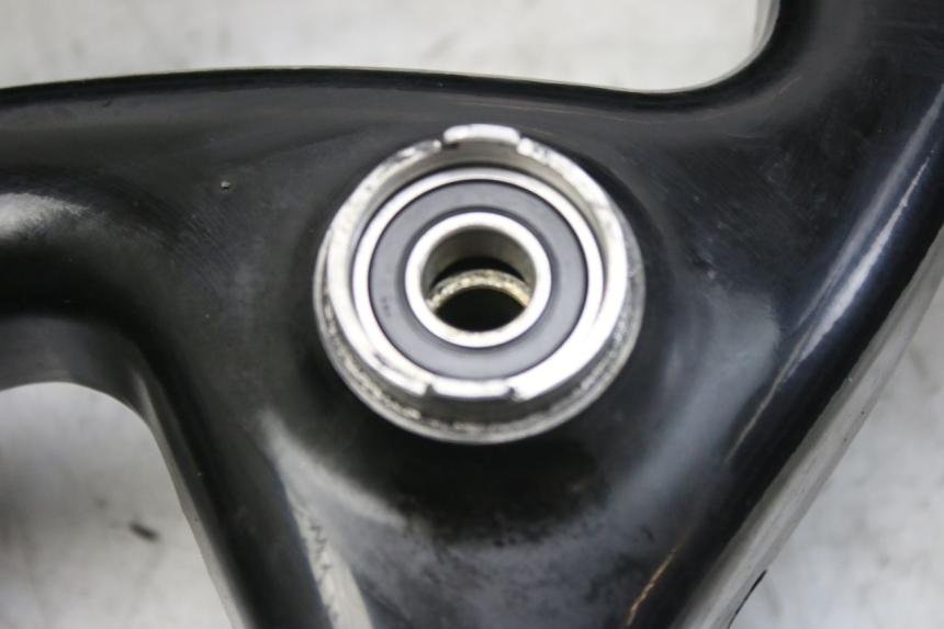 photo de JANTE AVANT PEUGEOT ELYSTAR 50 (2002 - 2014) - Zoom état d’usage