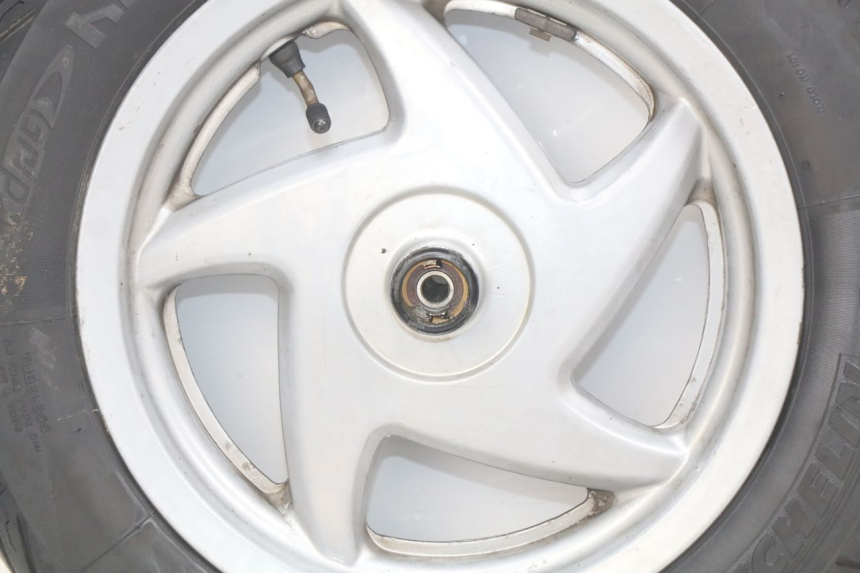 photo de JANTE AVANT HONDA FES PANTHEON 2T 125 (1998 - 2002) - Détails caractéristiques