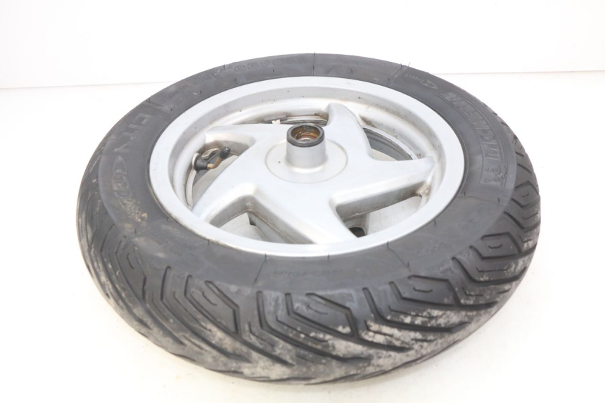 photo de JANTE AVANT HONDA FES PANTHEON 2T 125 (1998 - 2002) - Vue d’ensemble