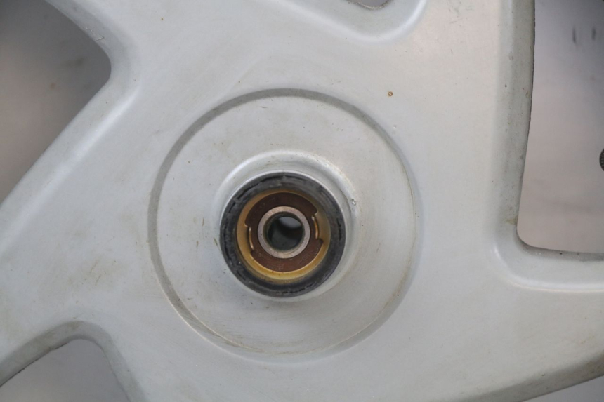 photo de JANTE AVANT HONDA FES PANTHEON 2T 125 (1998 - 2002) - Autre angle de vue