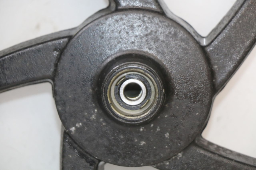 photo de JANTE AVANT SYM FIDDLE 2 50 (2008 - 2013) - Autre angle de vue