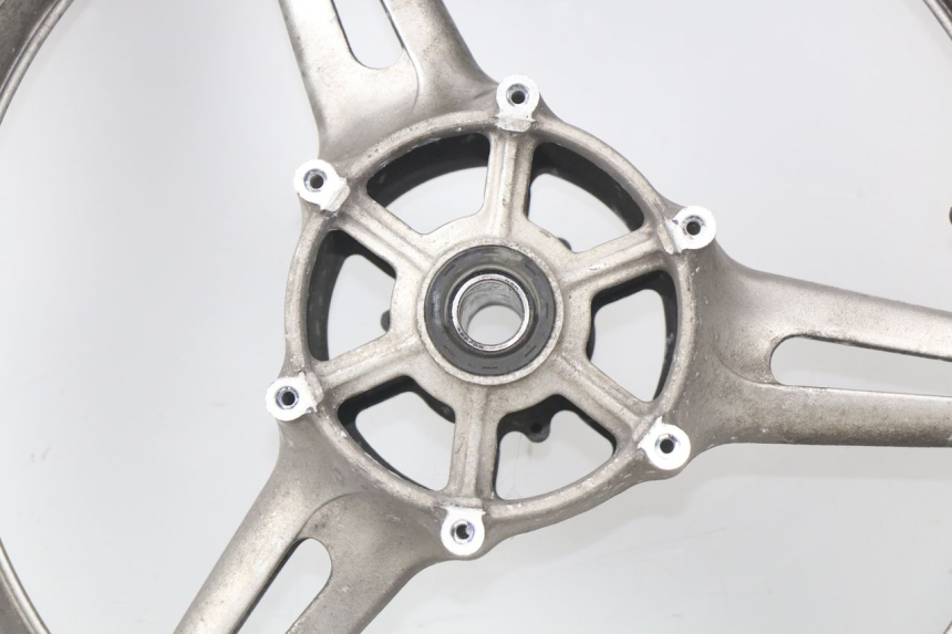 photo de JANTE AVANT YAMAHA FJR ABS 1300 (2006 - 2012) - Détails caractéristiques