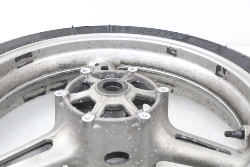 photo de JANTE AVANT YAMAHA FJR ABS 1300 (2006 - 2012) - Gros plan technique