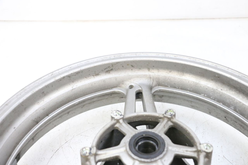 photo de JANTE AVANT YAMAHA FJR ABS 1300 (2006 - 2012) - Gros plan technique