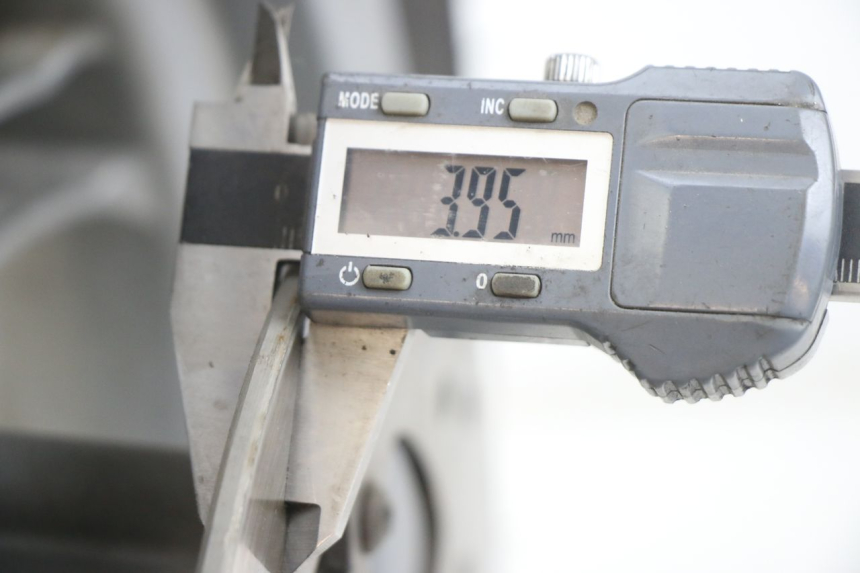 photo de JANTE AVANT PIAGGIO FLY 125 (2005 - 2012) - Zoom état d’usage