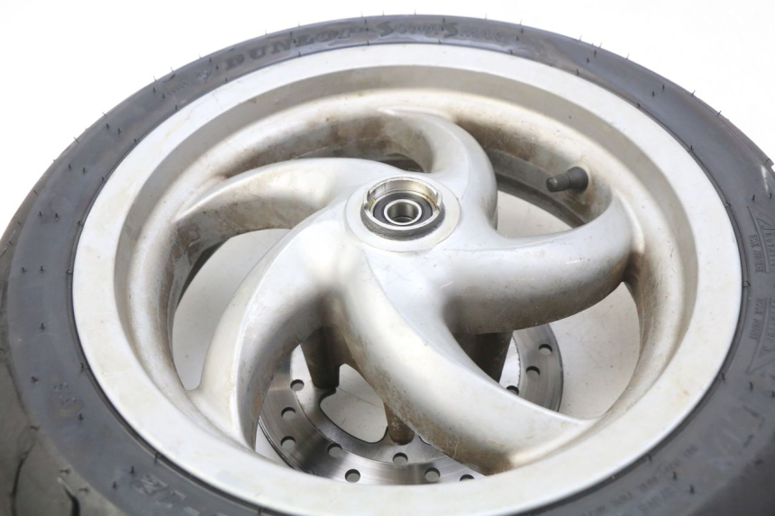 photo de JANTE AVANT PIAGGIO FLY 100 (2006 - 2010) - Gros plan technique