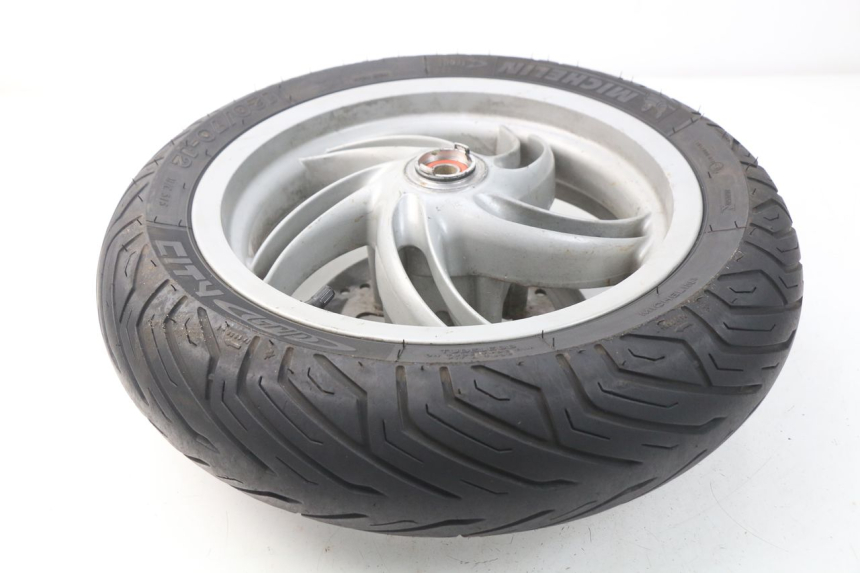 photo de JANTE AVANT PIAGGIO FLY IE 125 (2012 - 2017) - Points de fixation