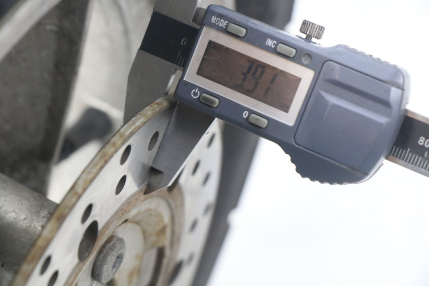 photo de JANTE AVANT SACHS FY125T FY T 125 (2007 - 2011) - Détail de la pièce