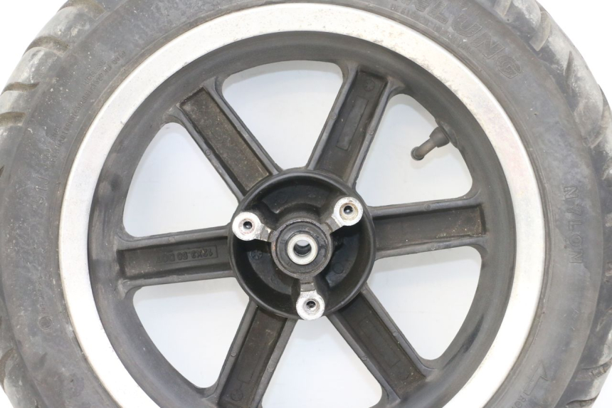 photo de JANTE AVANT GOES WIKI 125 (2010 - 2015) - Détails caractéristiques