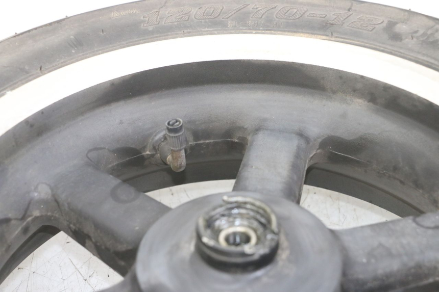 photo de JANTE AVANT GOES WIKI 125 (2010 - 2015) - Gros plan technique