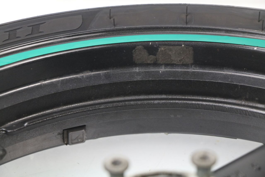 photo de JANTE AVANT SUZUKI GSF N BANDIT 600 (1996 - 1999) - Vue d’ensemble